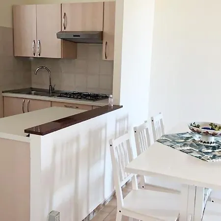 Marina Piano Terra 度假居 *